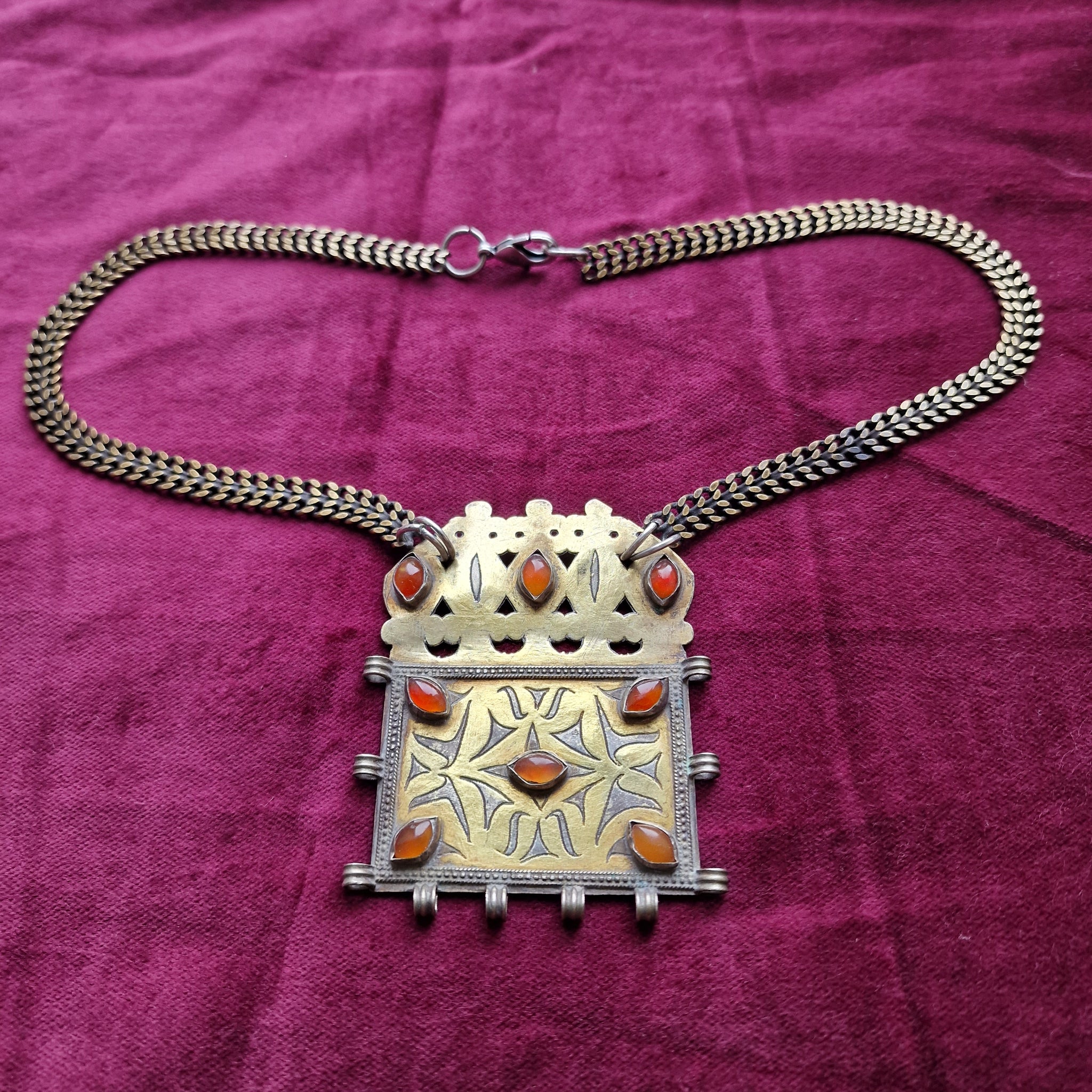 IZMARGAD  Necklace