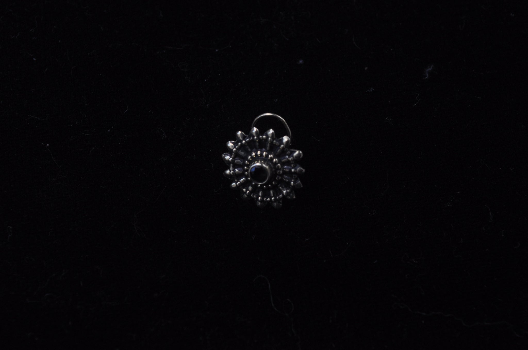 GOLDEN CROWN NOSE PIN