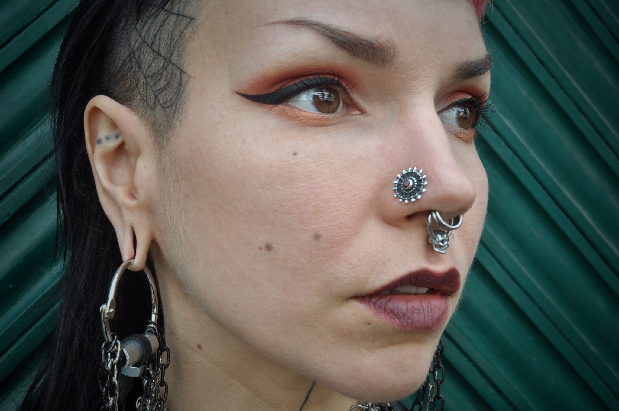 SILVER CROWN NOSE PIN