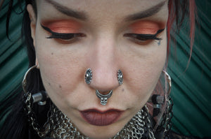 SILVER CROWN NOSE PIN