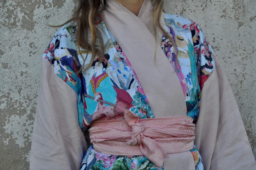 Geisha Rose kimono